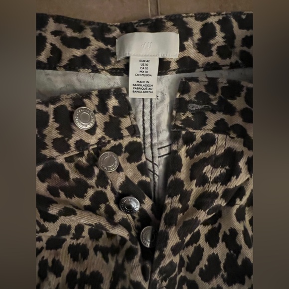 Leopard Print Women Jeans - Picture 2 of 6